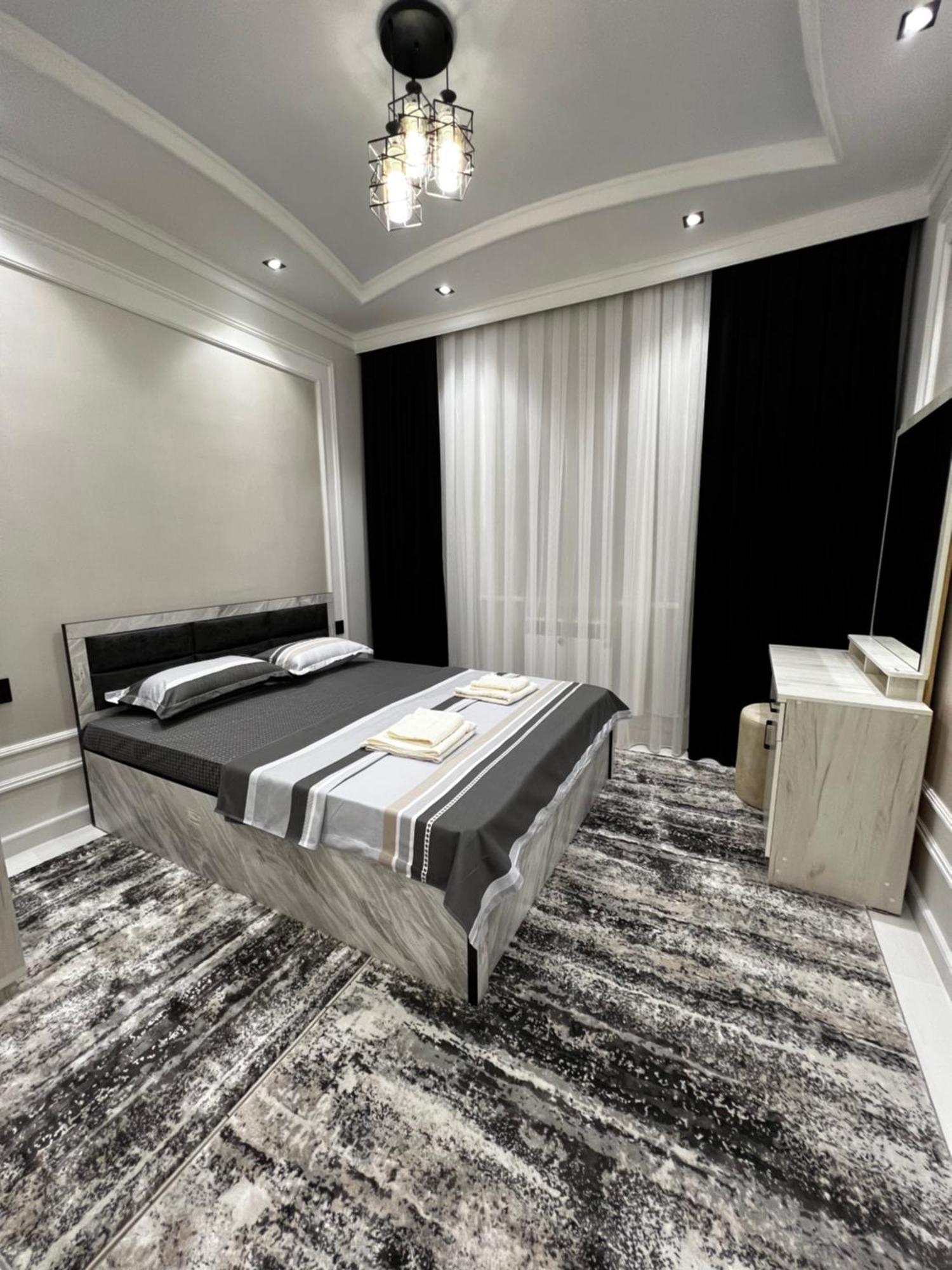New Apartment Near The Savitsky Museum And Central Bazaar ヌクス エクステリア 写真